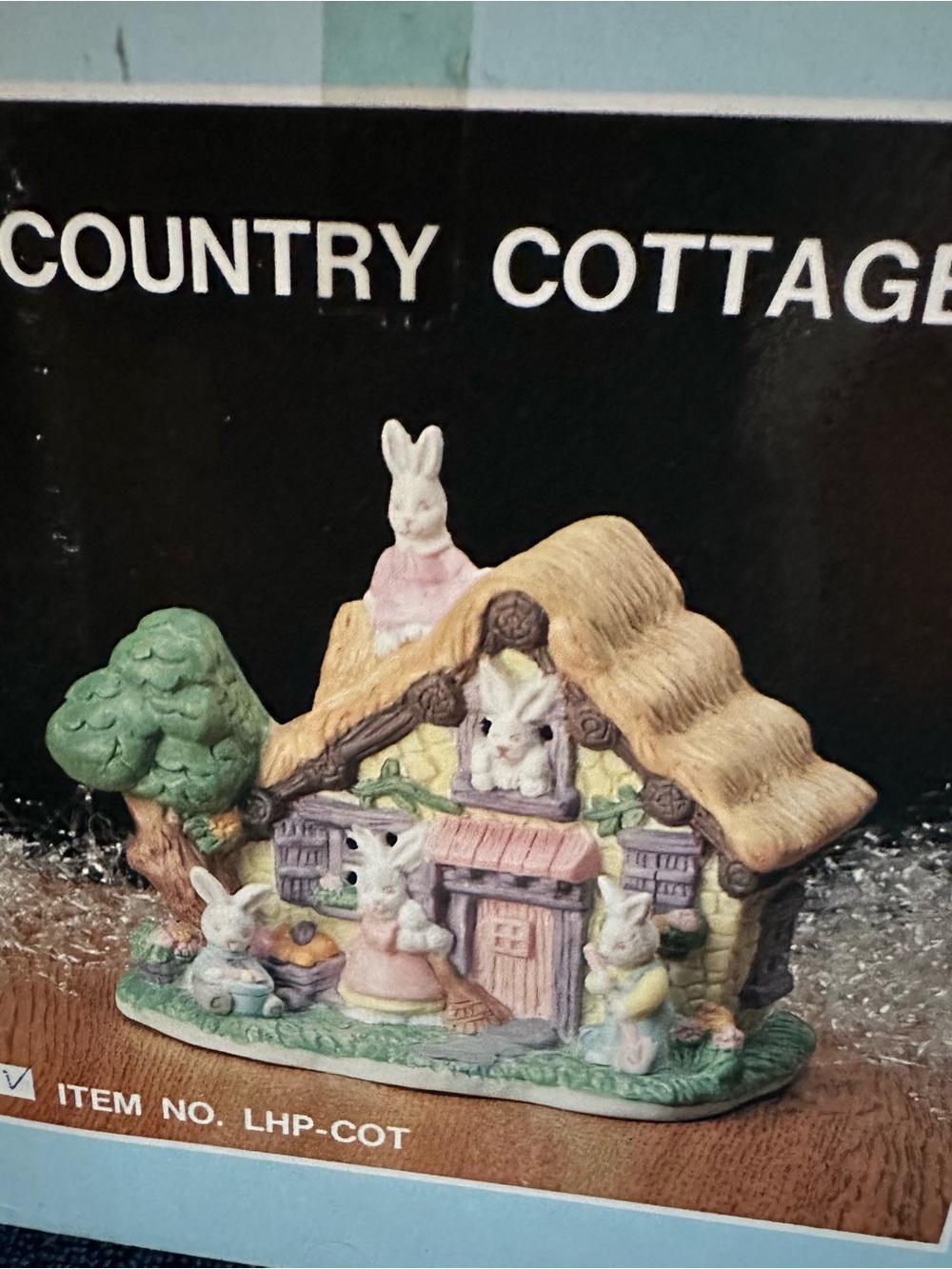 EASTER VILLAGE Lighted Bunny House ”Tidy Country Cottage”LHP-COT Porcelain Cabin